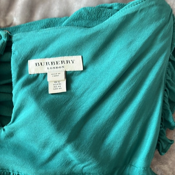 Burberry, London women's silk top $145 size 10 - Picture 5 of 7